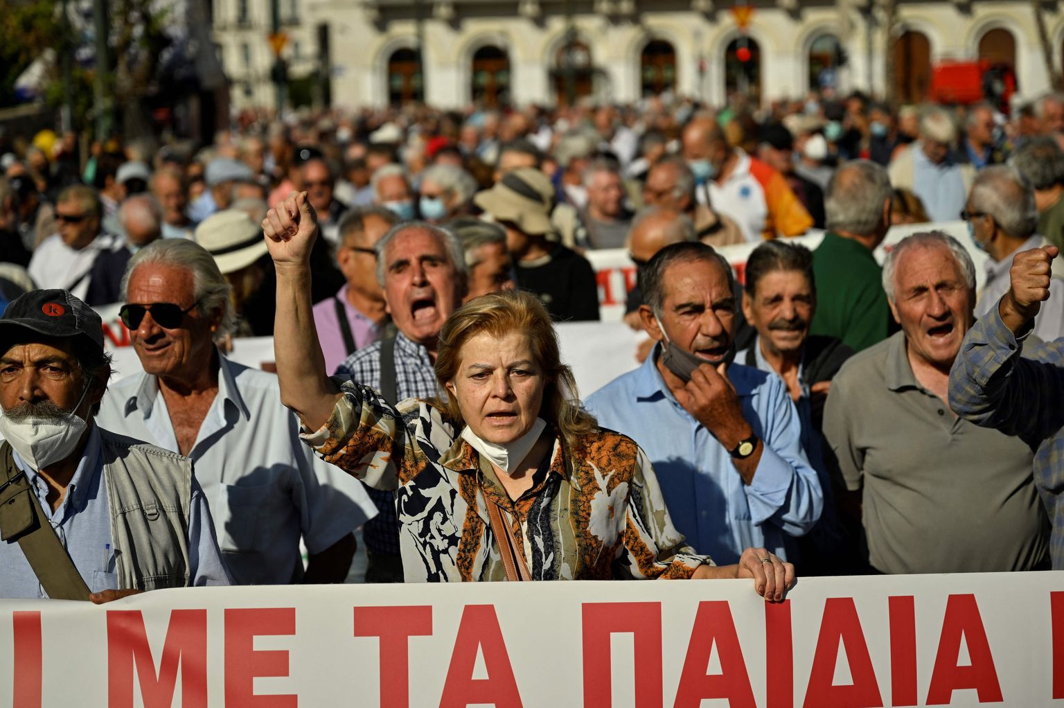 Kreeka pensionärid meelt avaldamas.