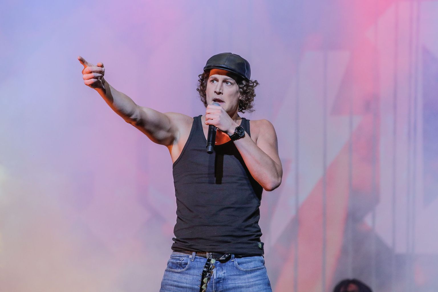 Näosaate neljanda hooaja finaalis võidutses Juss Haasma, kes kehastas rokkbändi AC/DC solisti.