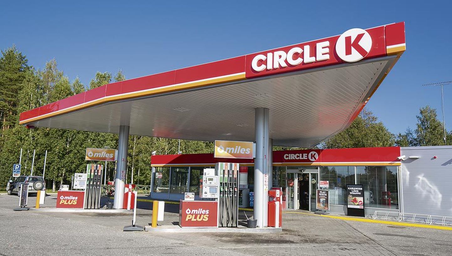 Circle K, kuigi teistes värvides, kannab Häädemeestel edasi müügitraditsiooni, millele Jaak Valge pani aluse 20 aastat tagasi.