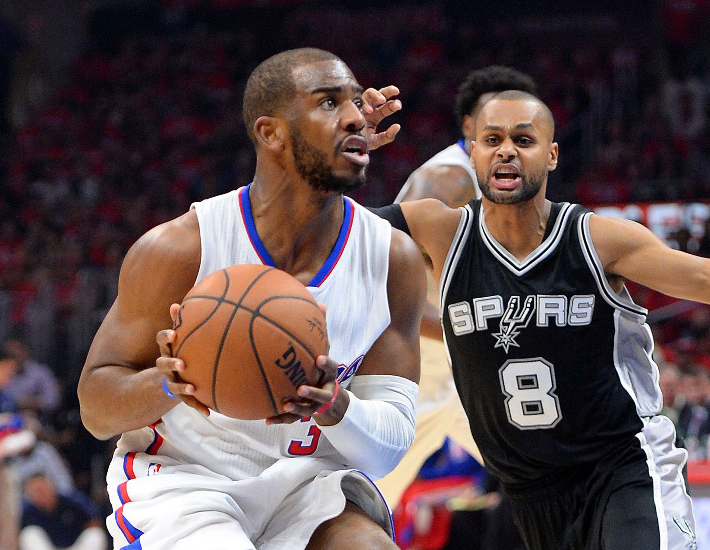 LA Clippersi mängujuht Chris Paul otsustavas mängus San Antonio Spursiga.