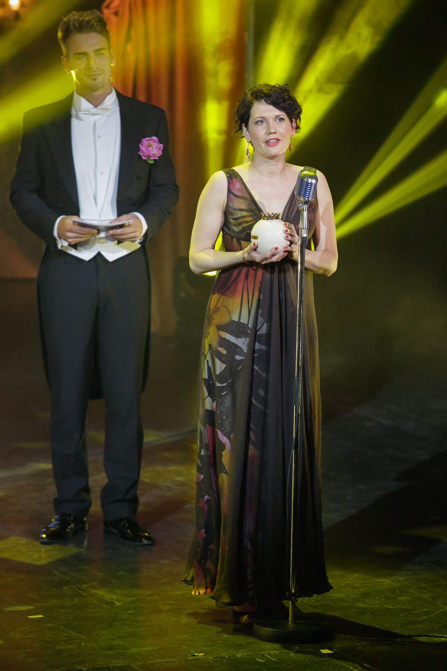 Eesti Meelelahutusauhinnad 2015 - auhindade pidulik jagamine Estonia laval. Elisabet Reinsalu