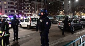 Полиция освободила заложников в Париже