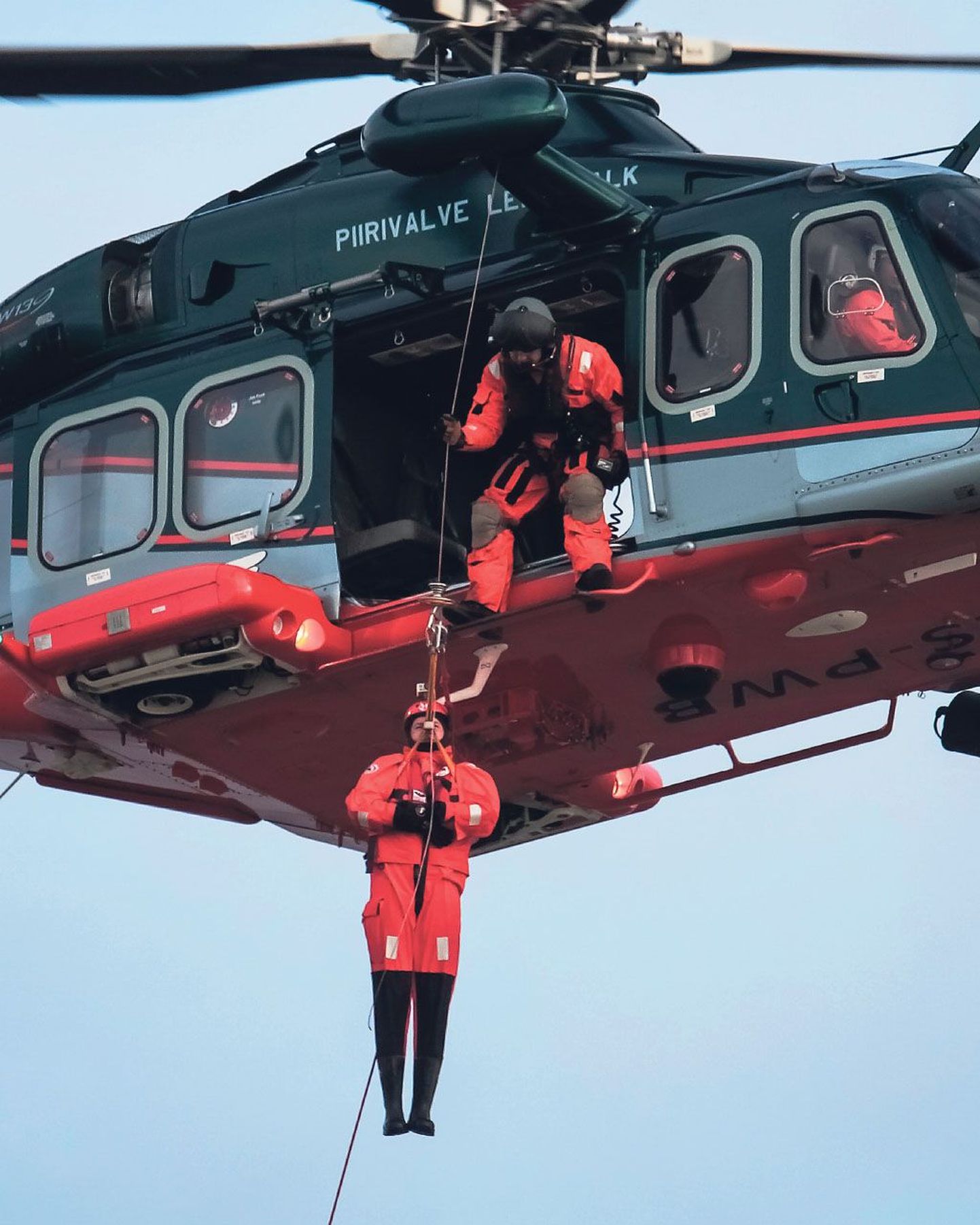 Iga päästeüksus treenib igapäevase teenistuse kõrvalt regulaarselt ja võimalusel kasutatakse treeninguks ka lennusalga helikopterit.