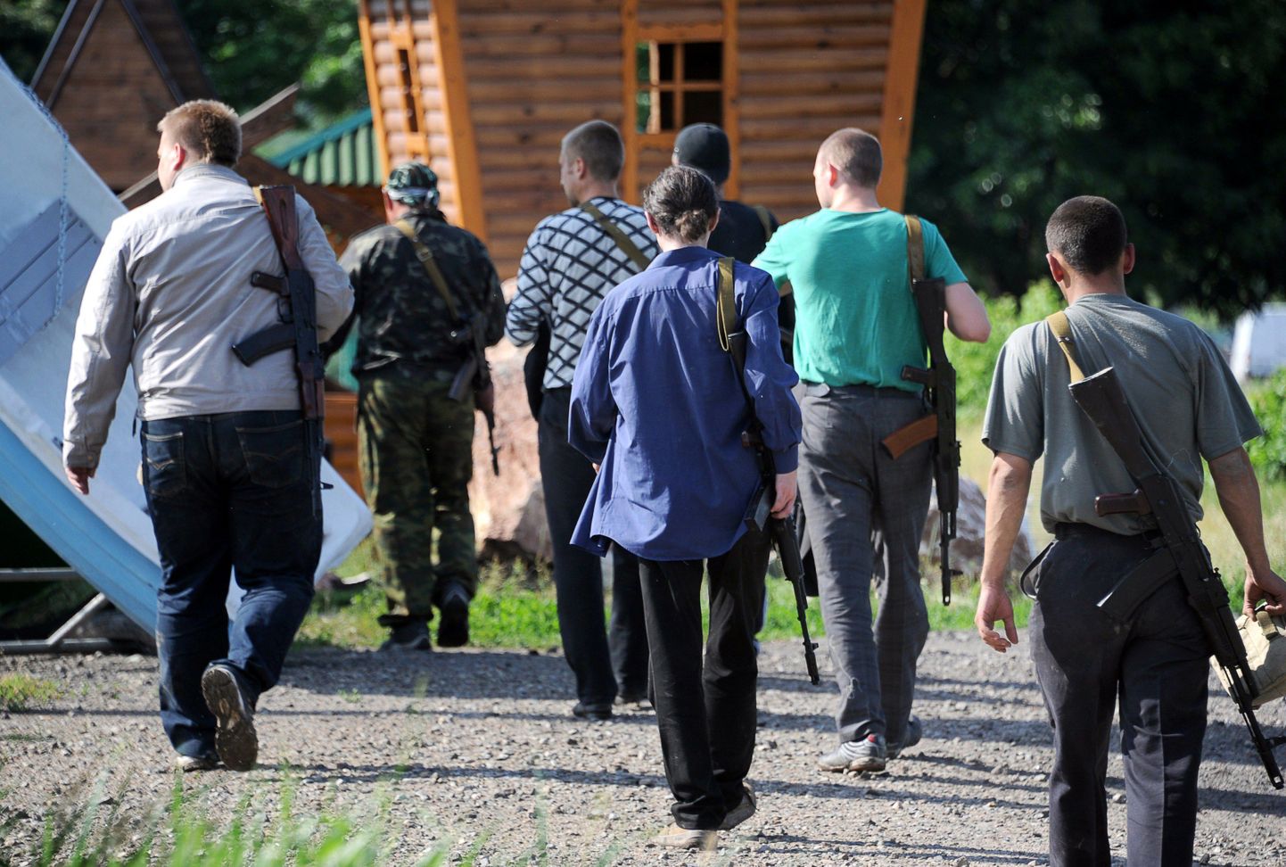 Сепаратисты в деревне близь Славянска