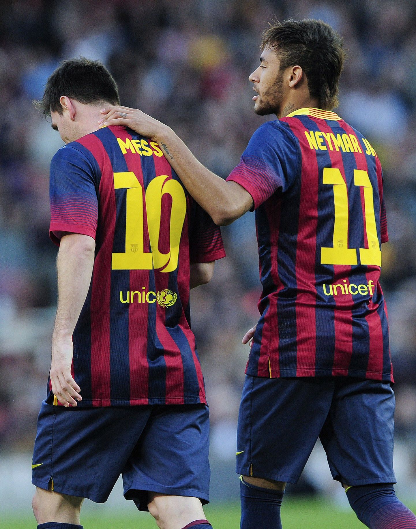 Goldman Sachsi ennustuse kohaselt saab Neymar (paremal) MM-finaali järel lohutada FC Barcelona tiimikaaslast Lionel Messit.