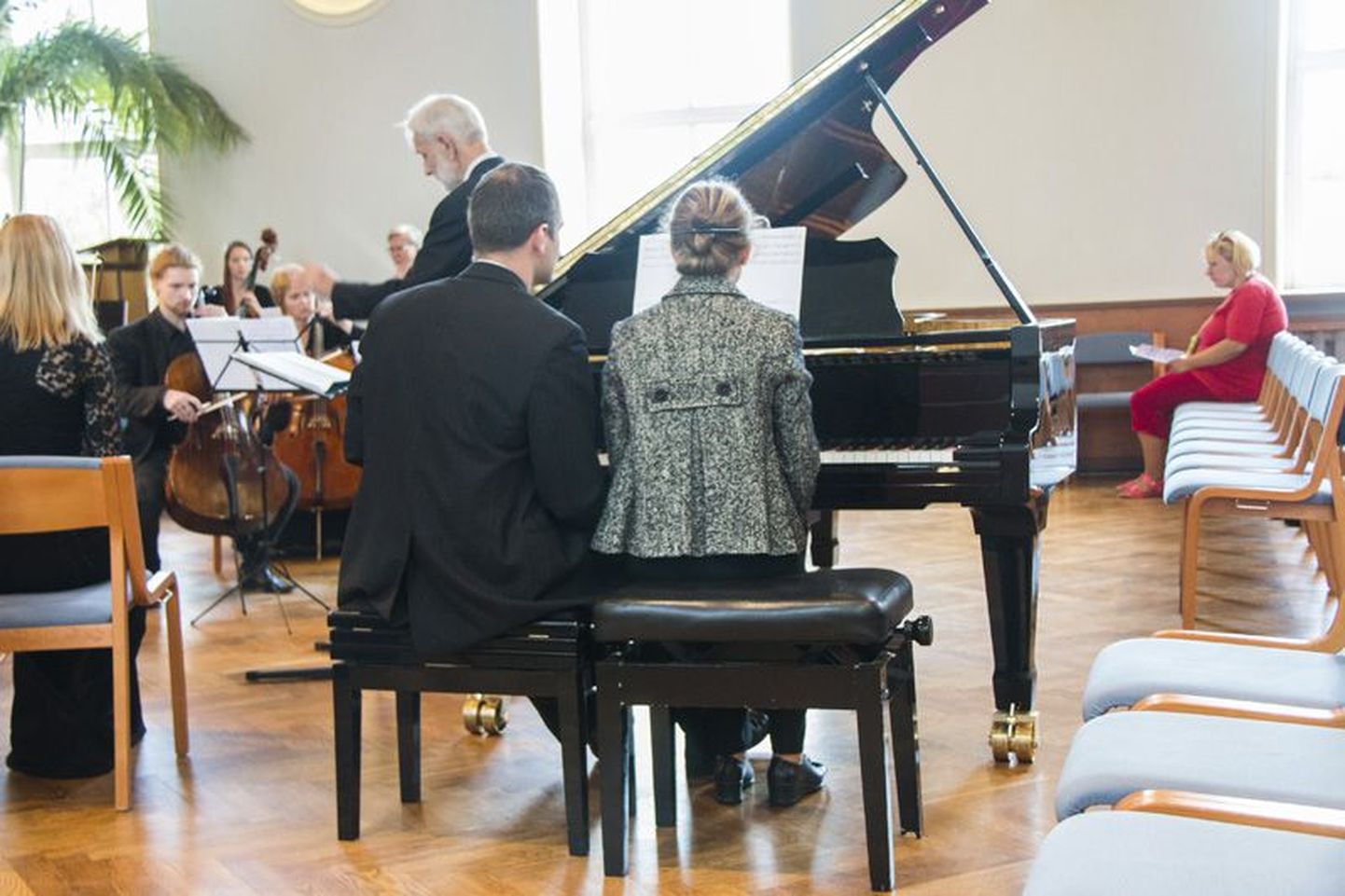 Arvo Pärdi 80. sünnipäeva pidustused avas pühapäeval Virumaa Kammerorkestri kontsert.