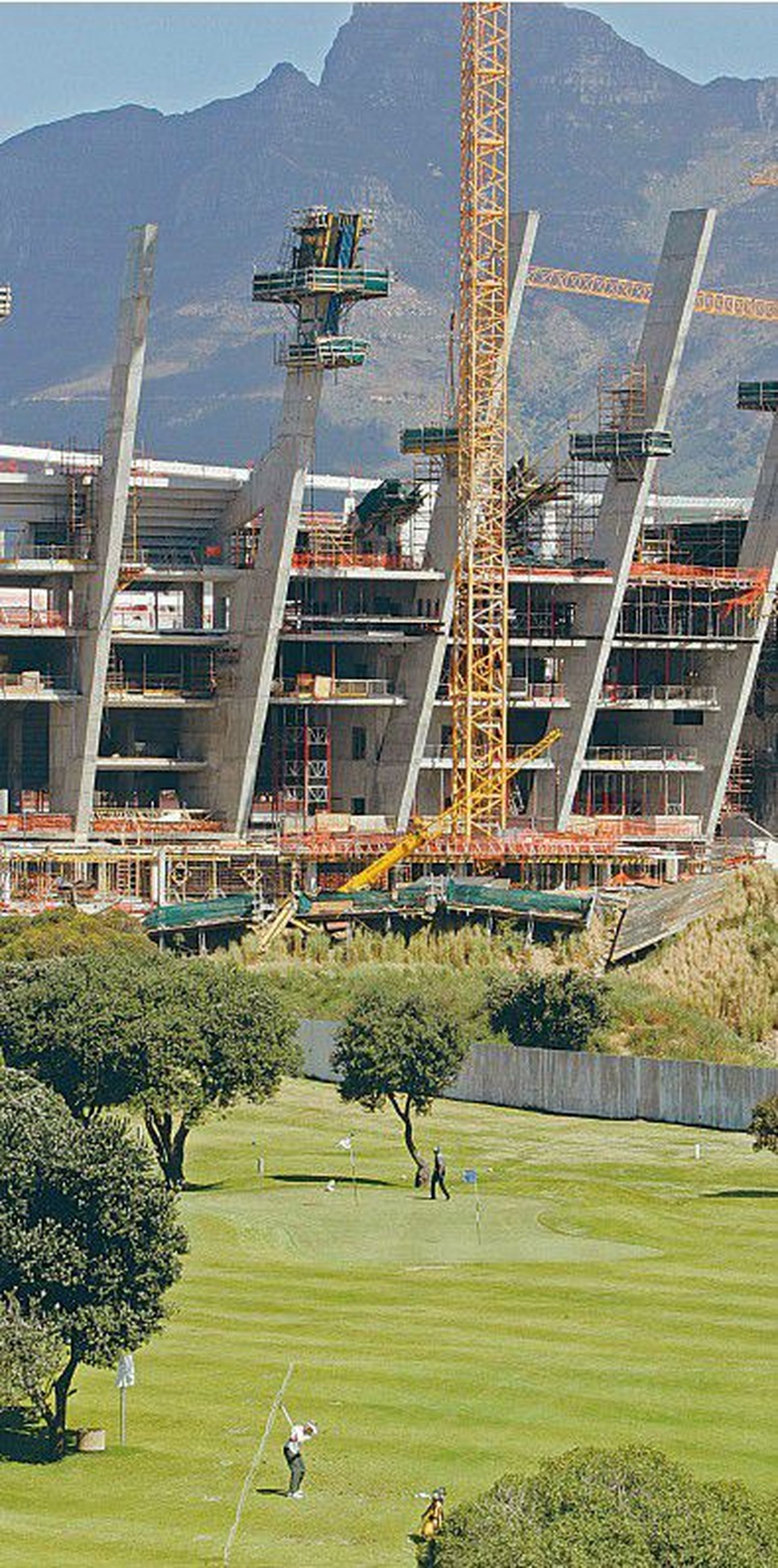 Korruptsioon jalgpallistaadioni ehitamisel võis viia Jimmy Mohlala mõrvani. Pildil Cape Towni staadion, mis pole sündmustega otseselt seotud.