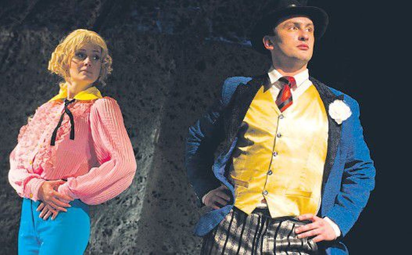 Наталья Мурина-Пуустусмаа и Николай Бенцлер в спектакле Русского театра «Примадонны», который в 2010 году был одним из самых популярных у зрителя.