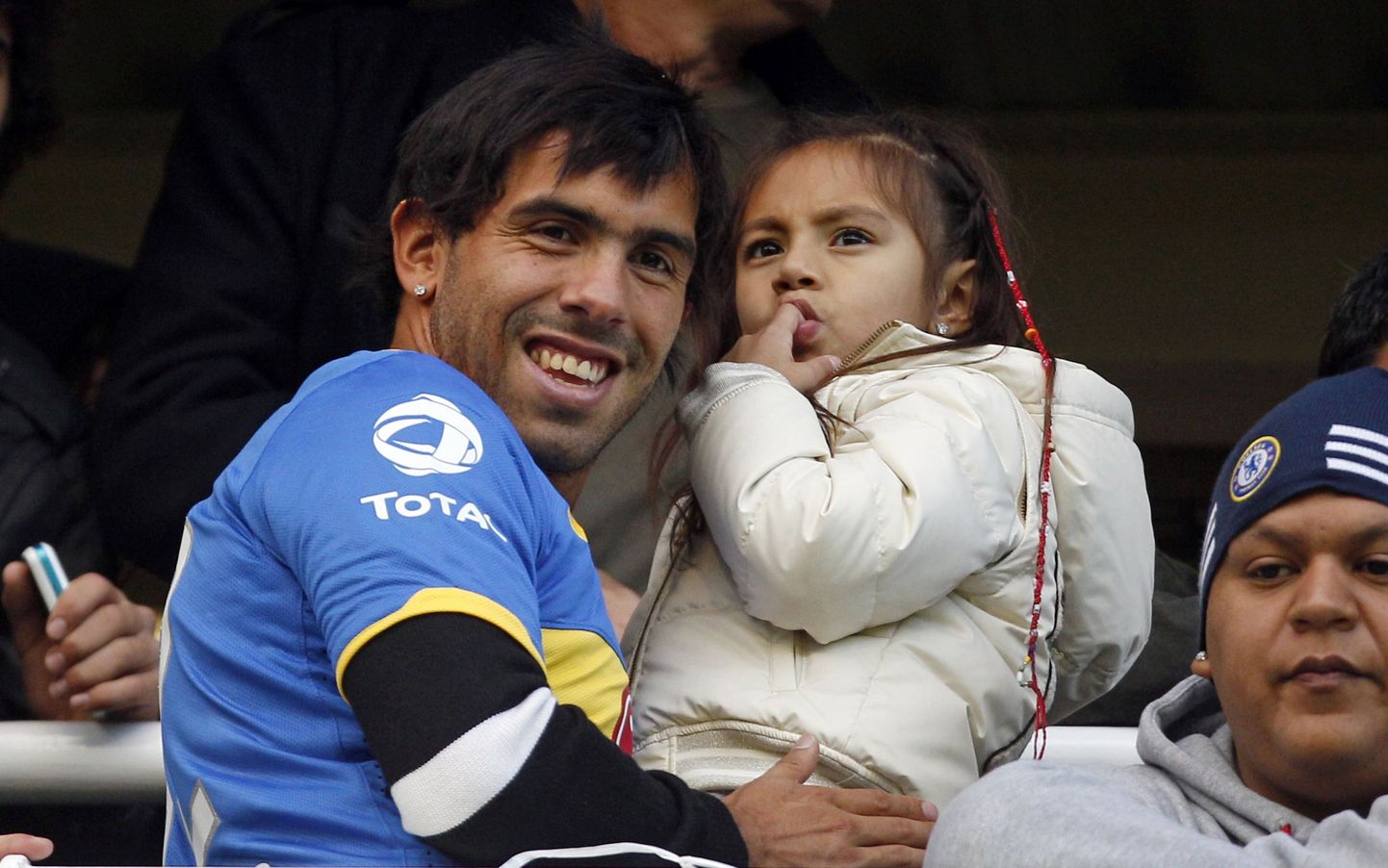 Carlos Tevez oma tütre Florenciaga.