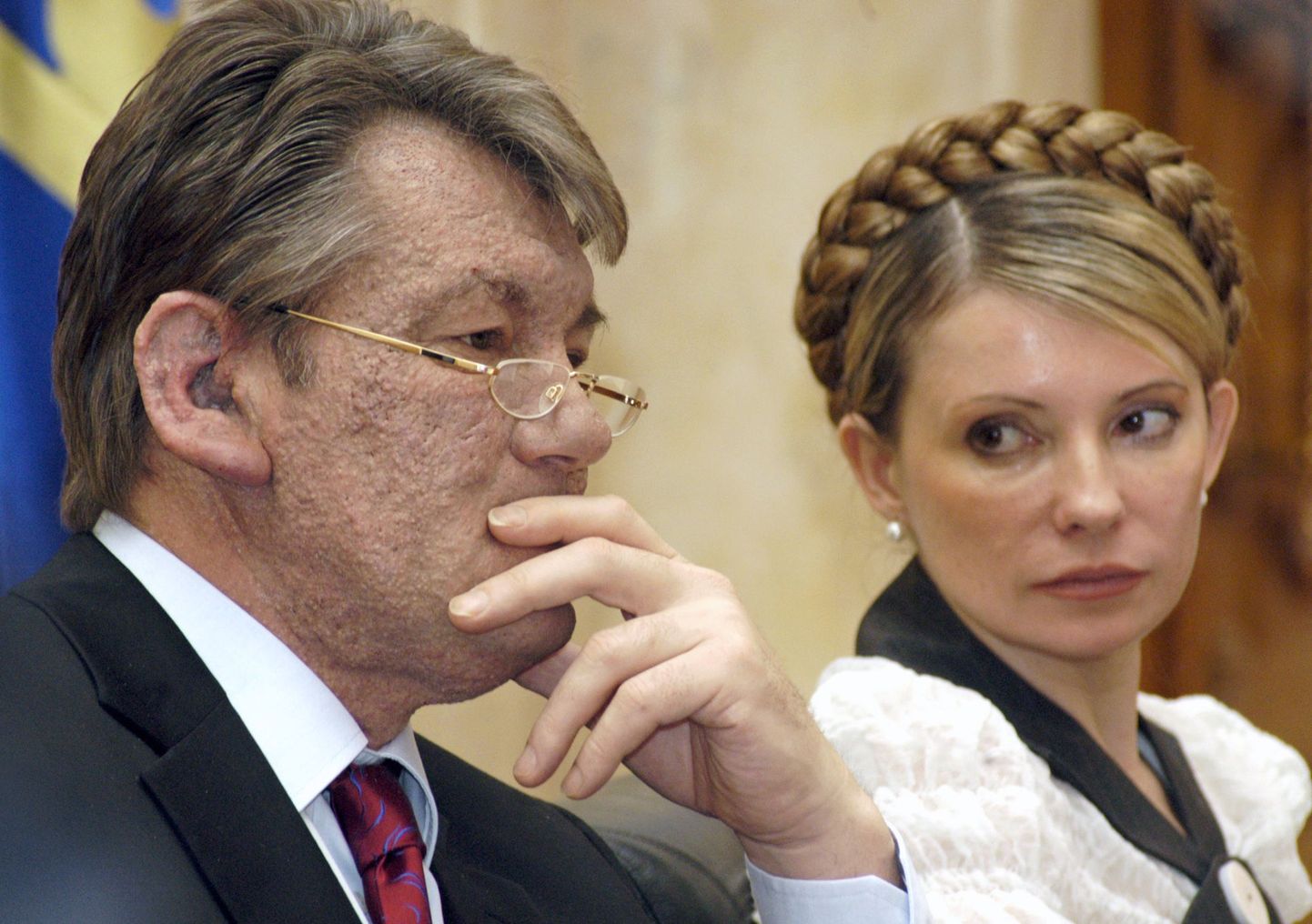 Oranzi revolutsiooni aegsete liitlaste Ukraina riigipea Viktor Juštšenko ja peaministri Julia Tõmošenko suhted on viimasel ajal märgatavalt halvenenud.