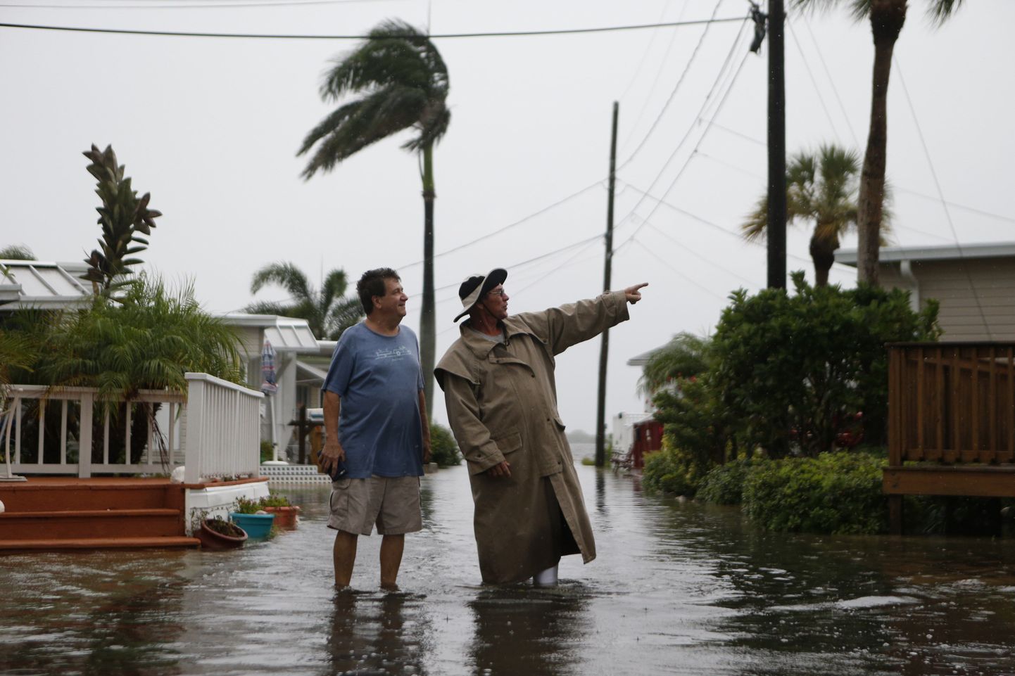 Florida rannapiirkonnad on juba enne orkaan Hermine kohalejõudmist suuresti vee all.