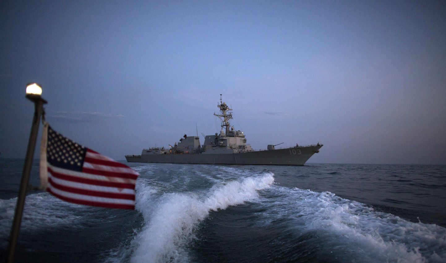 Vaade ülemöödunud nädalal Mustal merel õppustel osalenud Ühendriikide miinitõrjelaevale USS Truxtun.