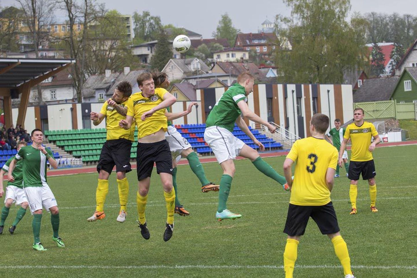 Viljandi jalgpalli esindusmeeskond pidi laupäeval kodustaadionil tunnistama FC Flora duubelkoosseisu võitu.