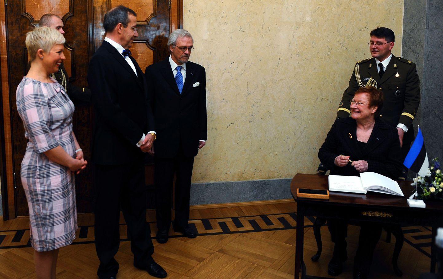 Soome president Tarja Halonen riigivisiidil Eestis.