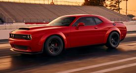 Dodge'i «Deemon» muskelauto võimsus lööb isegi Bugatti Veyroni üle