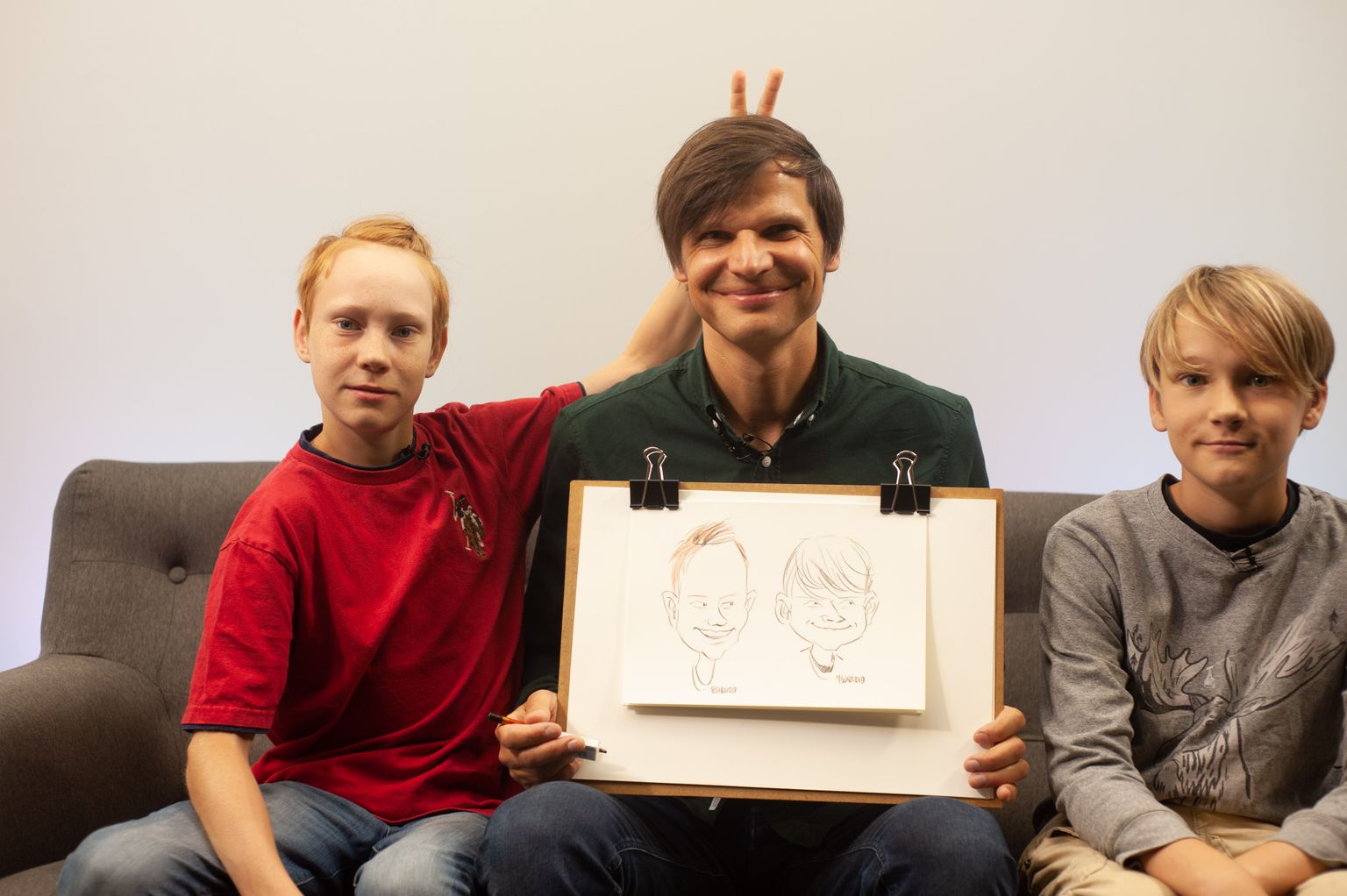 Karikatūrists Gatis Šļūka raidījumā "Kāpēcīši"