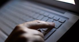 Austraalia kaalub sülearvutite keelustamist lennukites