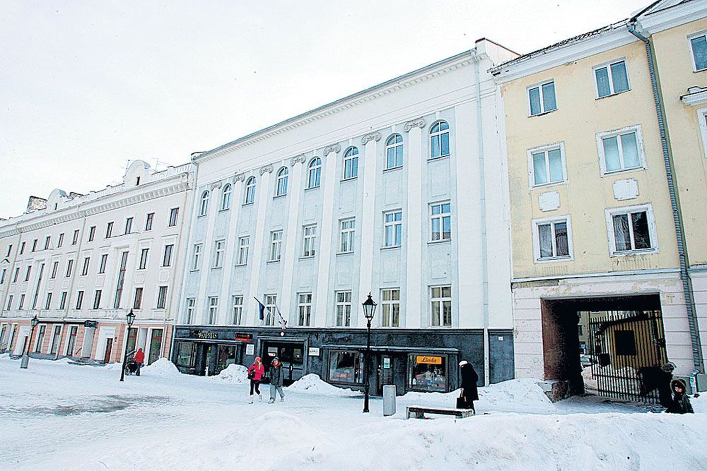 Tartu linnavalitsusel, kes rendib Raekoja plats 9 majast kahte korrust, on soov majast välja kolida.
