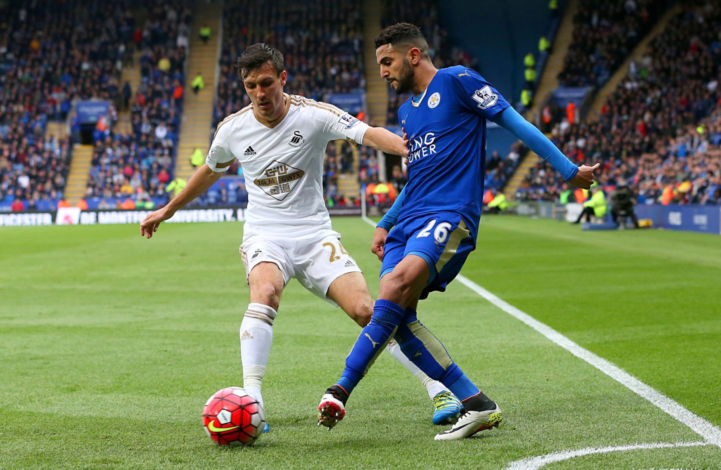 Riyad Mahrez (paremal) on olnud terve hooaja jooksul Leicesteri võtmemängija.