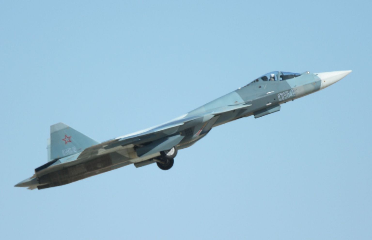 Hävituslennuk T-50.