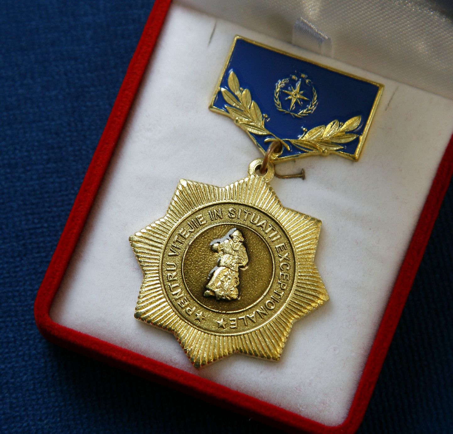 Moldova üleujutuspiirkonnas päästetöödel osalejaid autasustati medalitega “Erakorralise tegutsemise eest päästetöödel.”