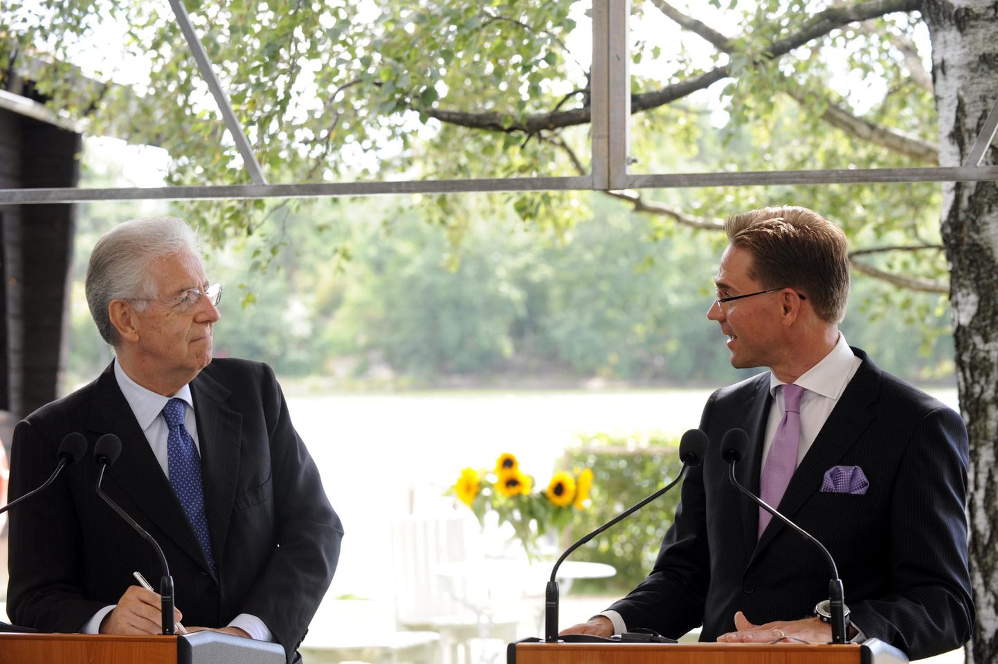 Mario Monti koos Soome peaministri Jyrki Kataineniga.