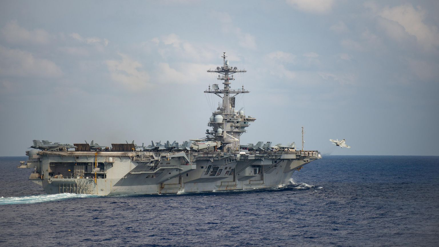 ASV aviācijas bāzes kuģis "Theodore Roosevelt"