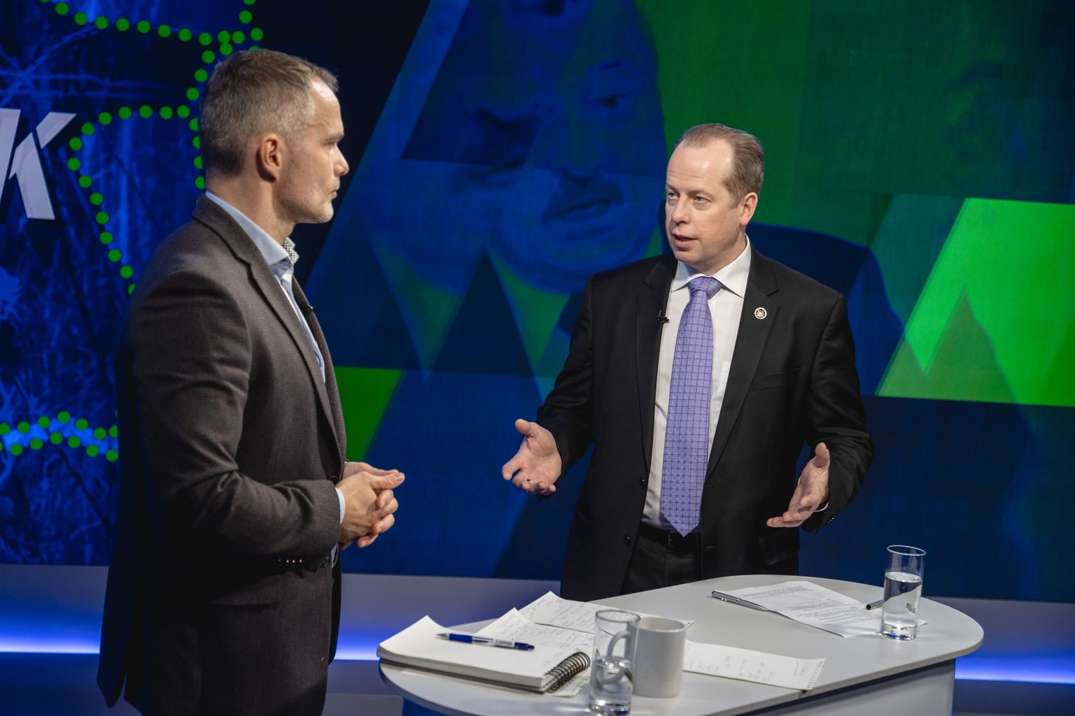 01.12.2021, Tallinn. Postimehe saade «Julgeolek täna». Saatejuhid on Meelis Oidsalu ja Erkki Koort.