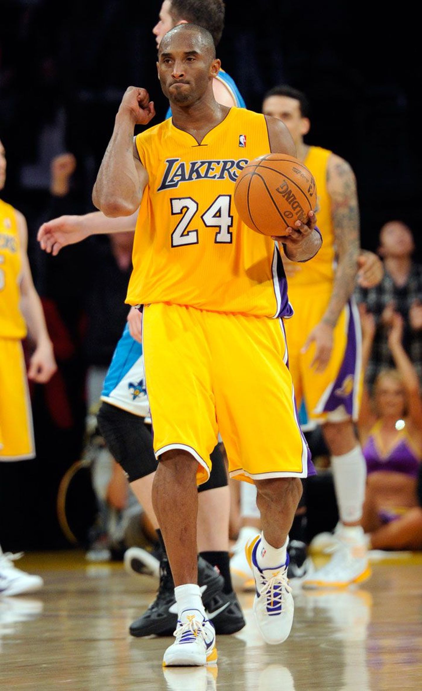 NBA staare võivad tulevikus oodata rahatrahvid näitlemise abil vigade välja meeletamise eest. Pildil Kobe Bryant.
