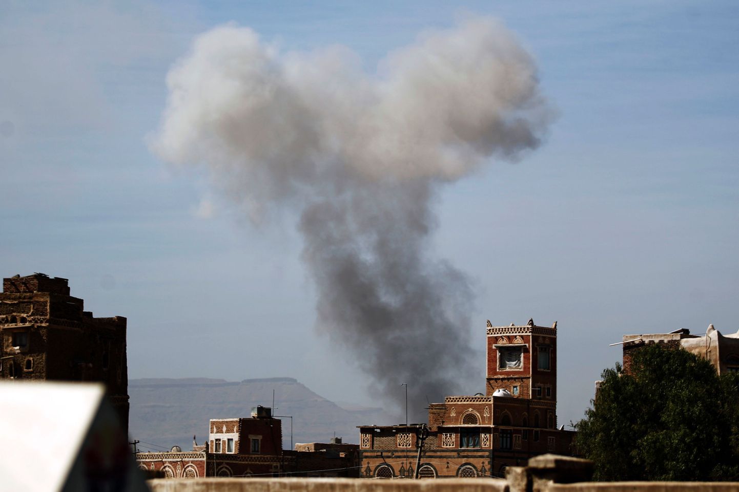 Õhurünnak Jeemenis. Foto on illustreeriv.