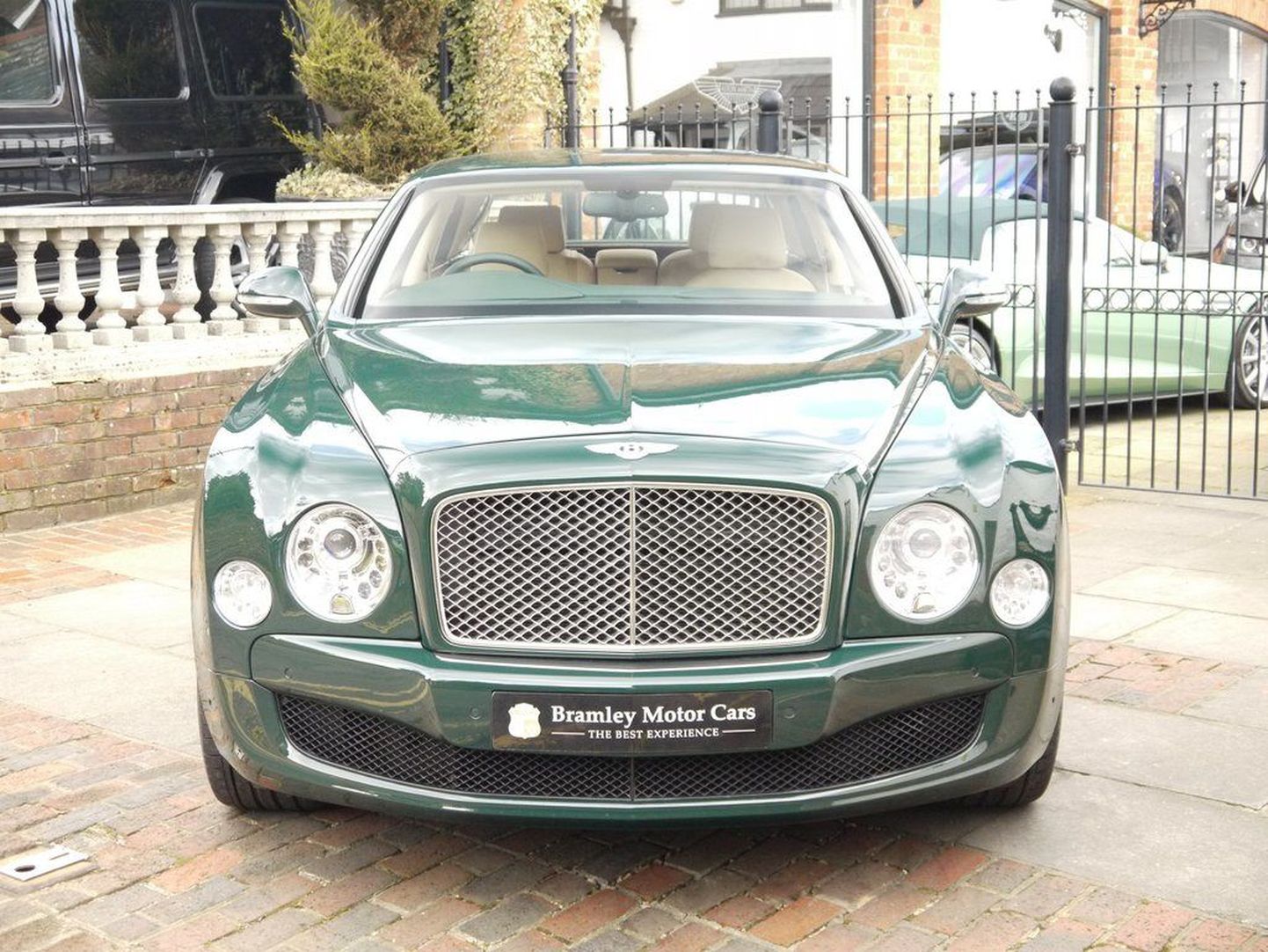 Kuningannale kuulunud Bentley Mulsanne