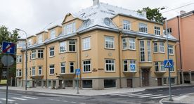 Lugeja küsib: kas ühistu saab tülika korteriomaniku kodust ilma jätta?