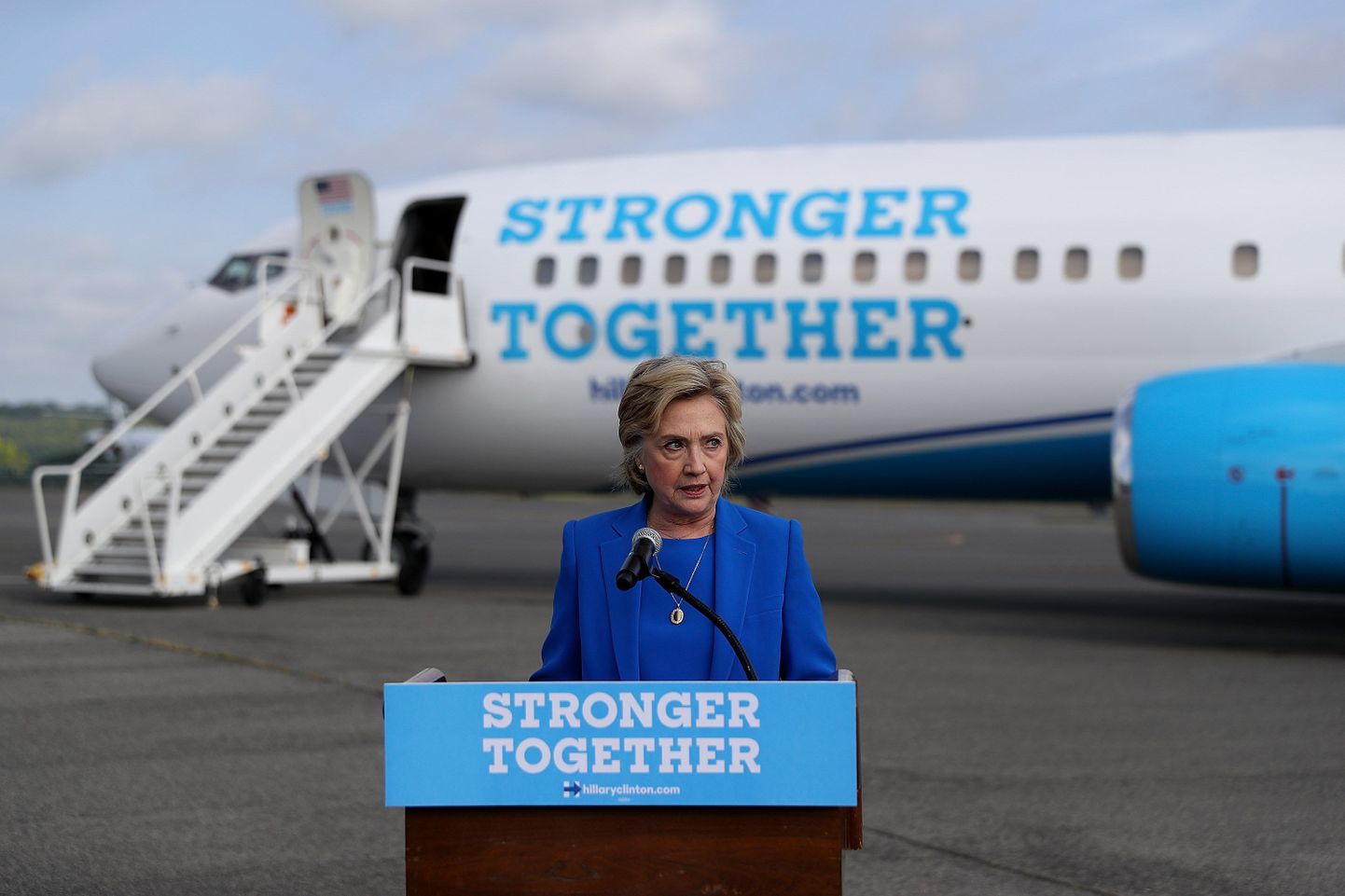 Hillary Clinton Westchester County lennujaamas.