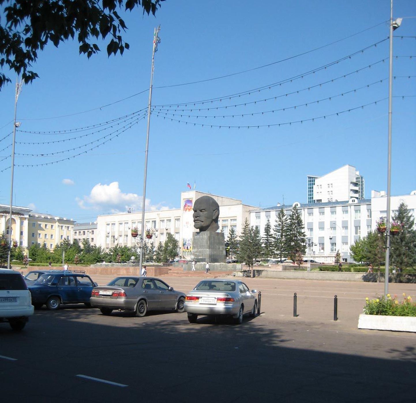 Ulan-Udes seletasid kohalikud, et nende linnas on maailma suurim Lenini pea.