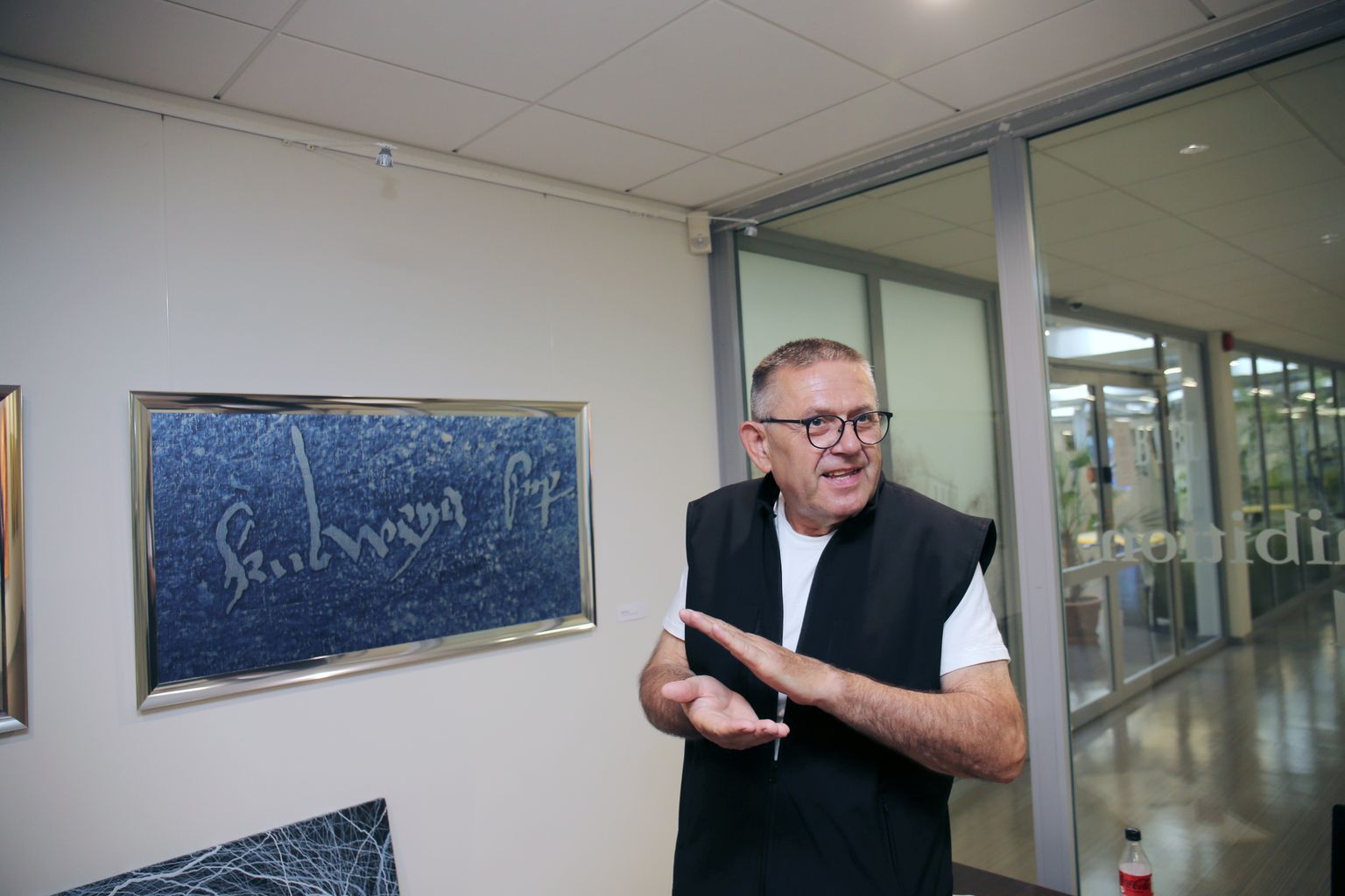 Kunstnik Siim-Tanel Annuse (pildil) näitust saab uudistada Tartu ülikooli raamatukogus.