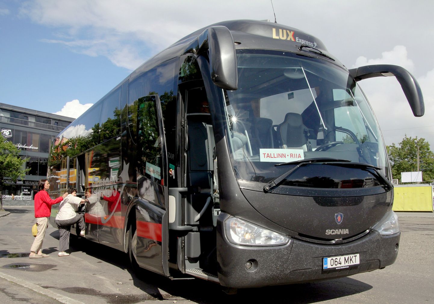 Lux Expressi bussipiletite hind hakkab sõltuma nõudlusest.
