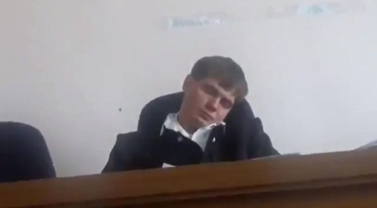 Vene kohtunik jäi kohtus magama