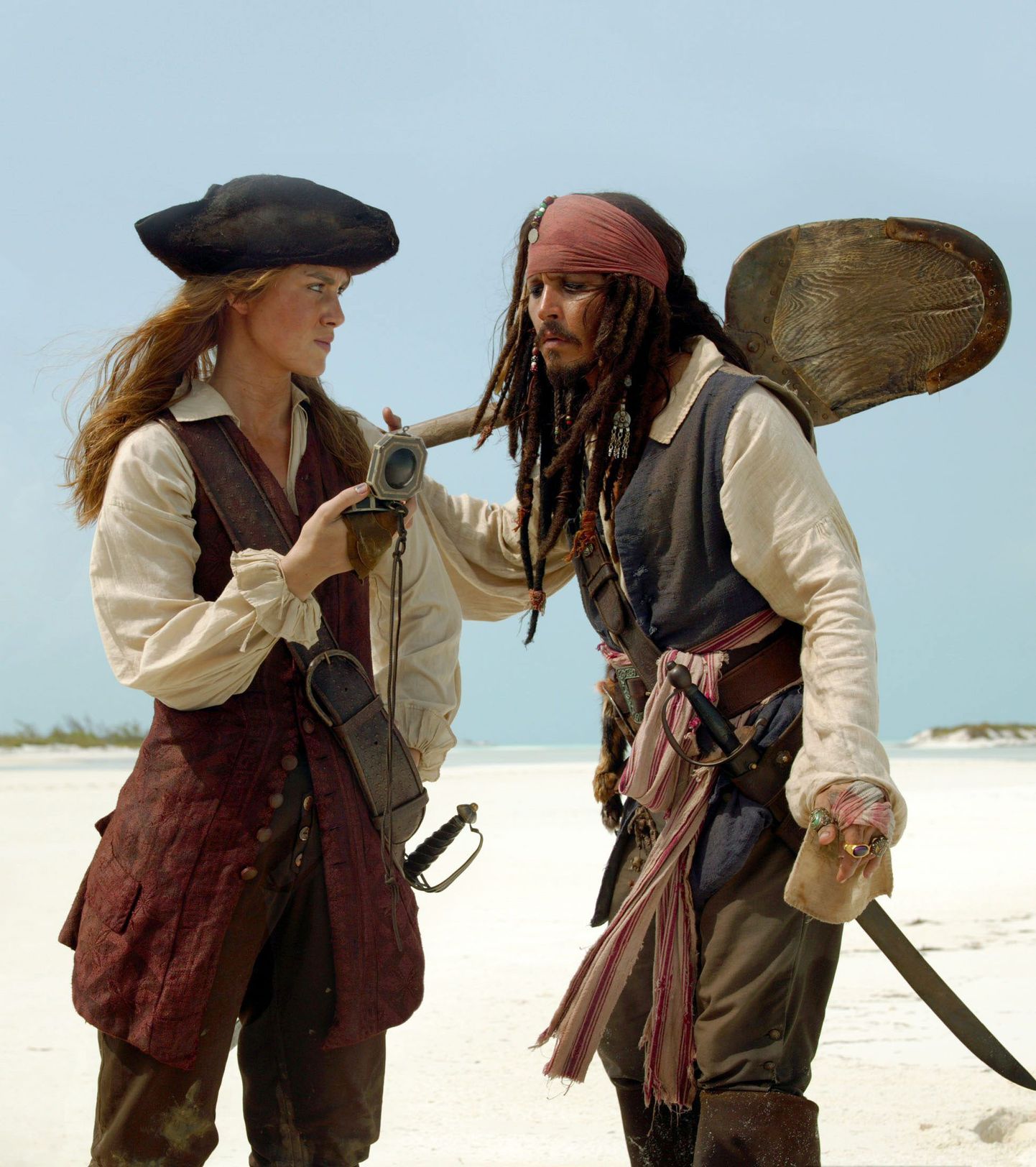 Keira Knightley koos Johnni Deppiga filmis «Kariibi mere piraadid:surnud mehe aardekirst»
