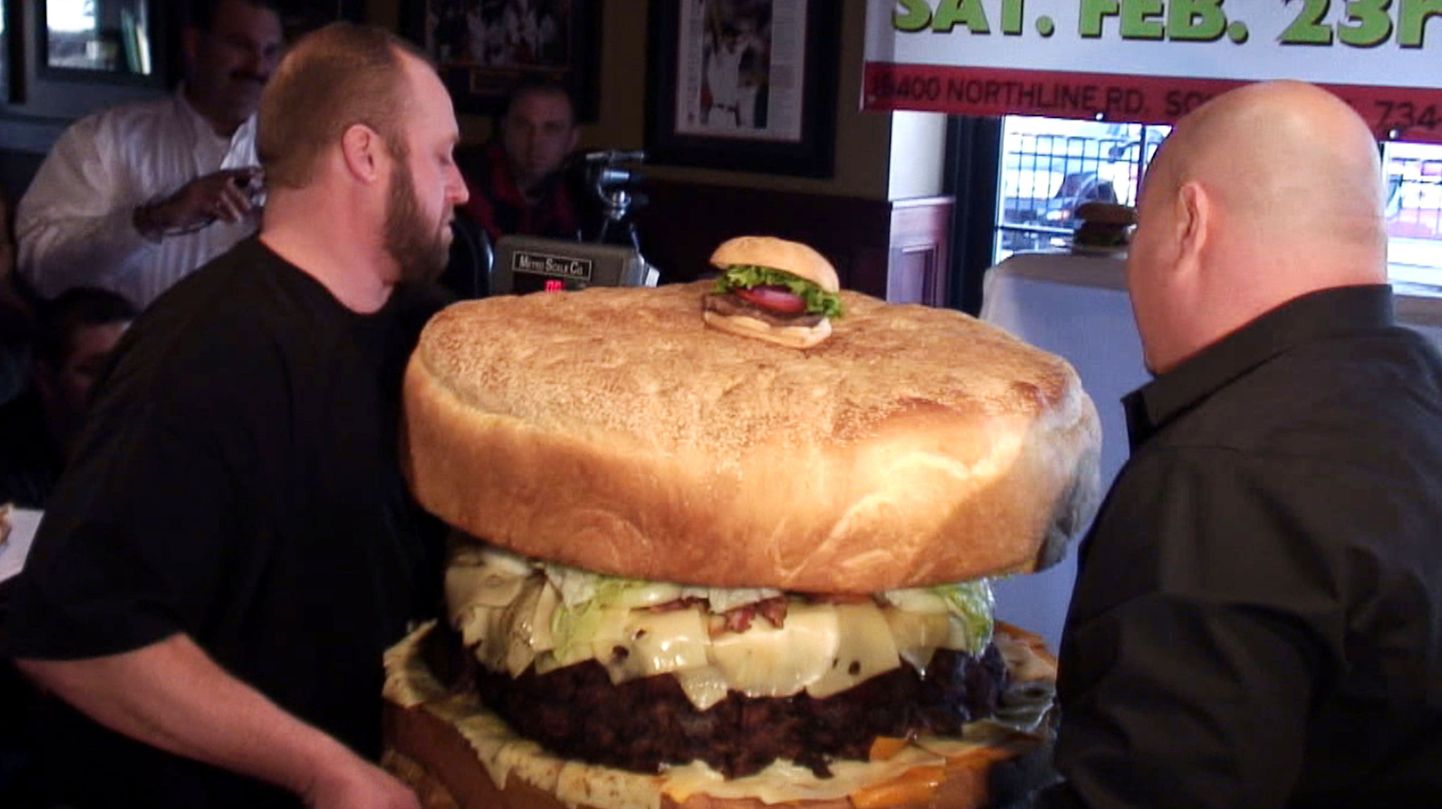 Maailma suurima hamburgeri tiitlile kandideeriv suupiste kaalub 61 kilogrammi