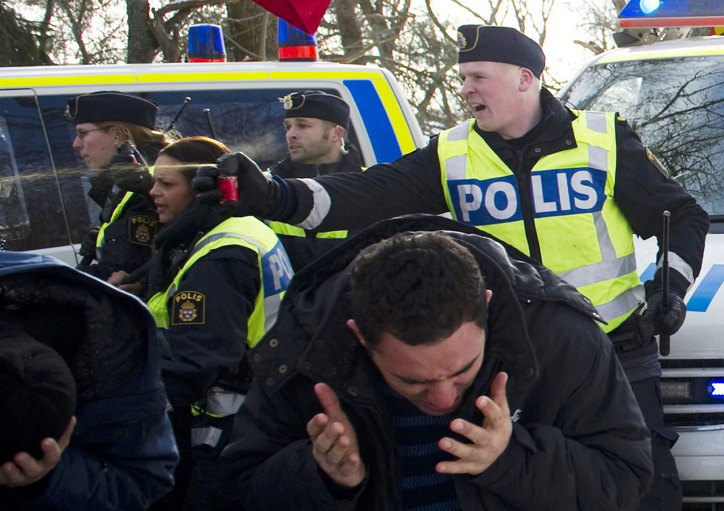Rootsis ähvardasid kaks meest politseijaoskonna õhku lasta