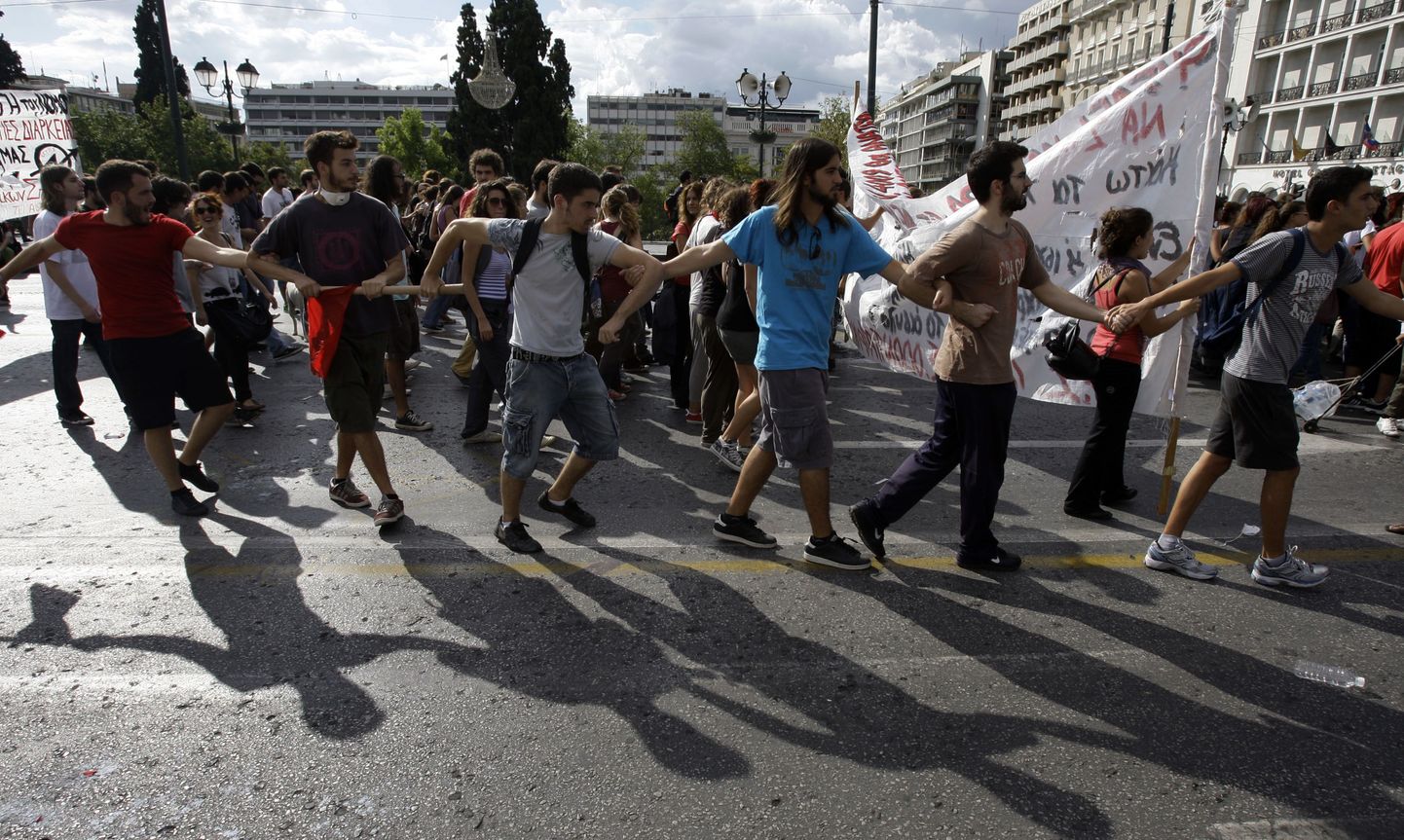 Meeleavaldus Ateenas parlamendihoone ees