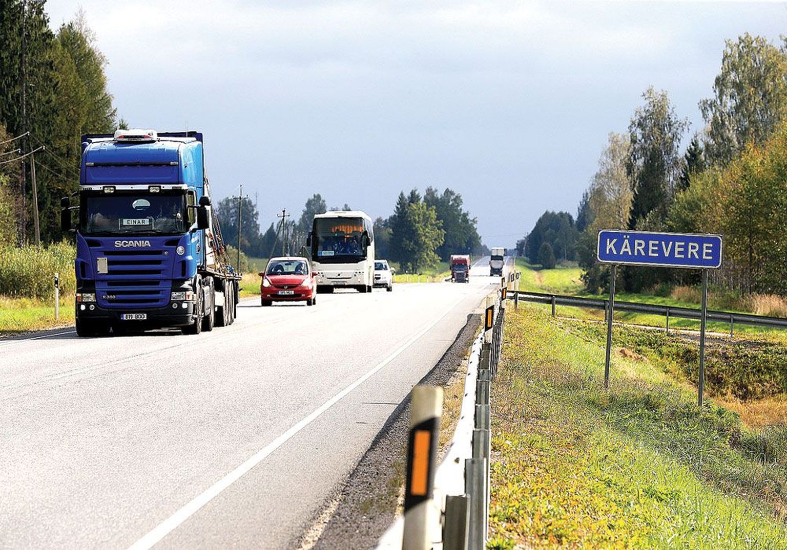 Väga suure liiklusega Tallinna–Tartu–Võru–Luhamaa maanteel laseb maanteeamet tuleval aastal Käreverest Tallinna poole jääva seitsmekilomeetrise lõigu pea täies pikkuses ehitada kolmerajaliseks. Tööks kulub kuni 15 kuud.