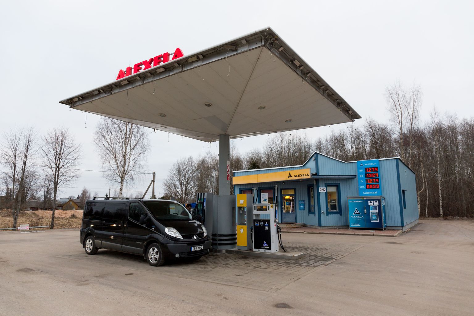 Alexela Oili väitel on Abja-Paluoja tanklas viimaste aastate jooksul läbimüük vähenenud. Konkurentsiameti valduses olevate raamatupidamisandmete kohaselt ei vasta see aga tõele.