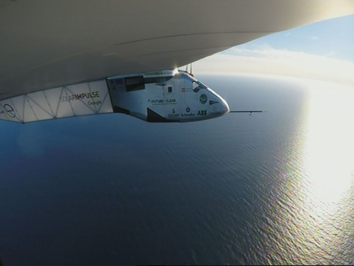 Päikeselennuk Solar Impulse 2 Atlandi kohal.