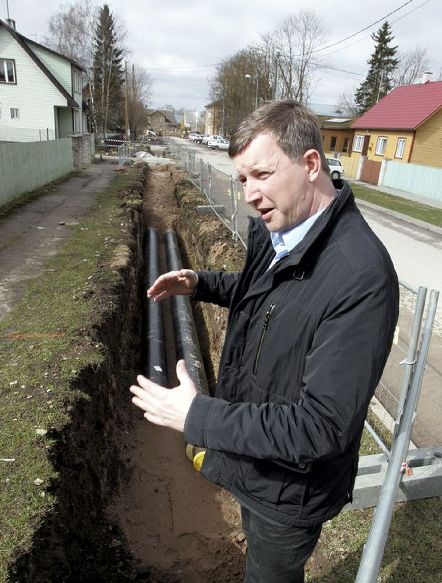 Estonian Spirit OÜ juhatuse liige Sven Ivanov selgitab, et  rajatavad soojatrass ja koostootmisjaam on kasulikud nii Rakverele kui piiritustehasele.