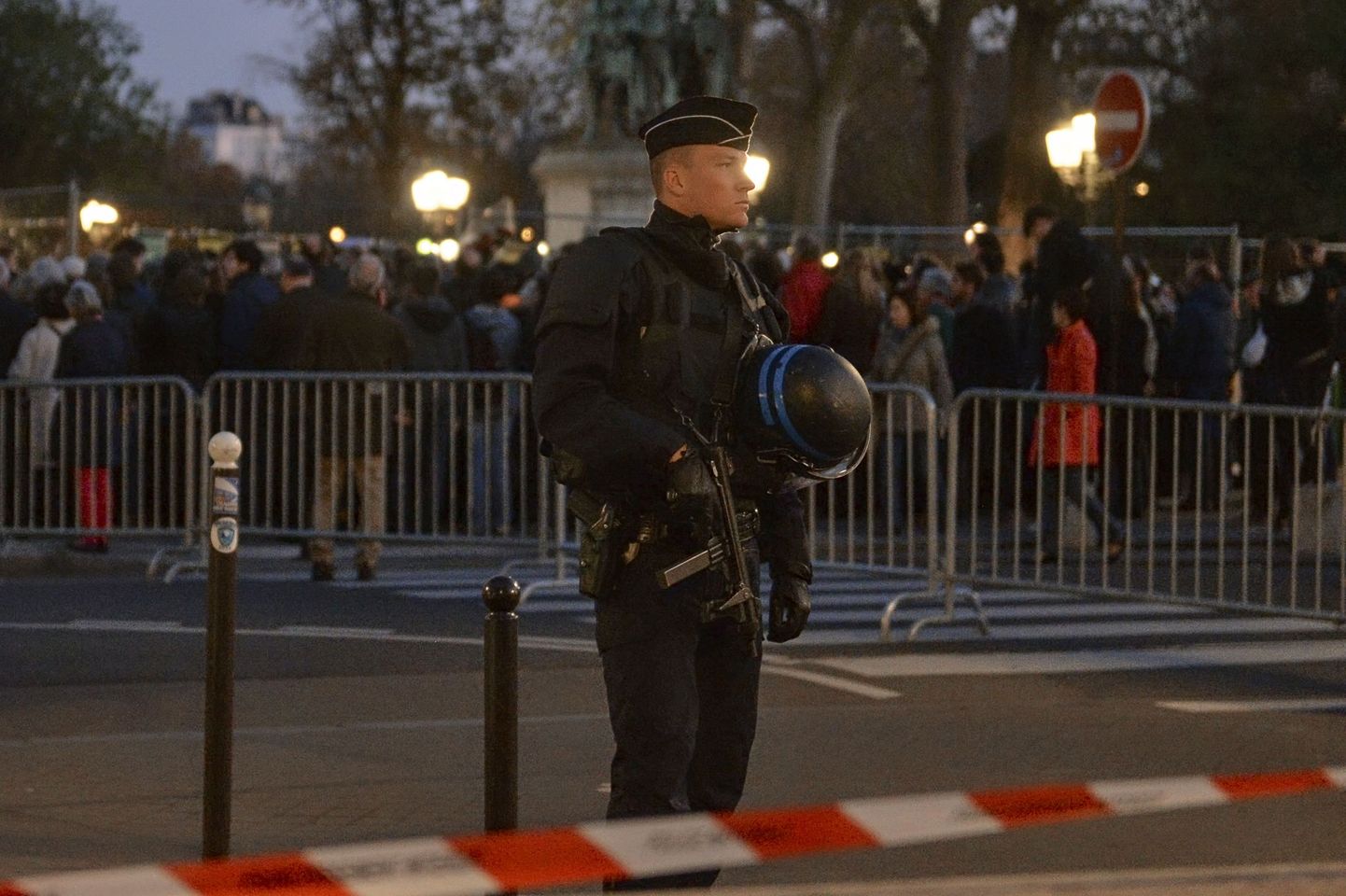 Prantsuse politseinik Pariisis.