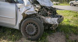 Pildid: Tallinnas Männikul põrkasid kokku kaks sõiduautot