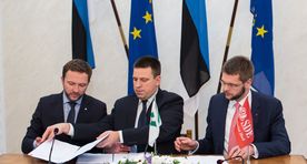 Ratas' government takes office