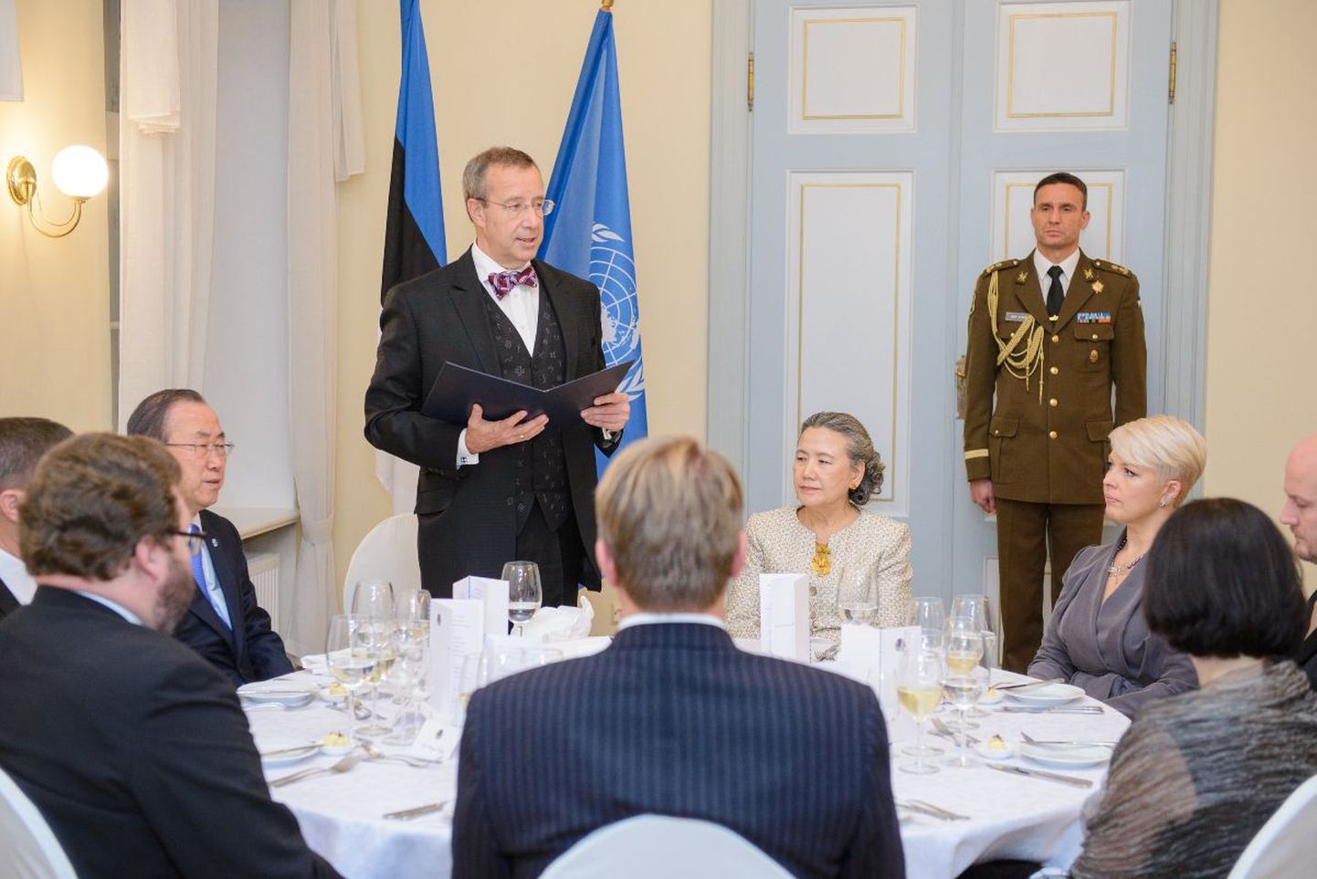 President Toomas Hendrik Ilves andis ÜRO peasekretäri Ban Ki-mooni auks õhtusöögi.