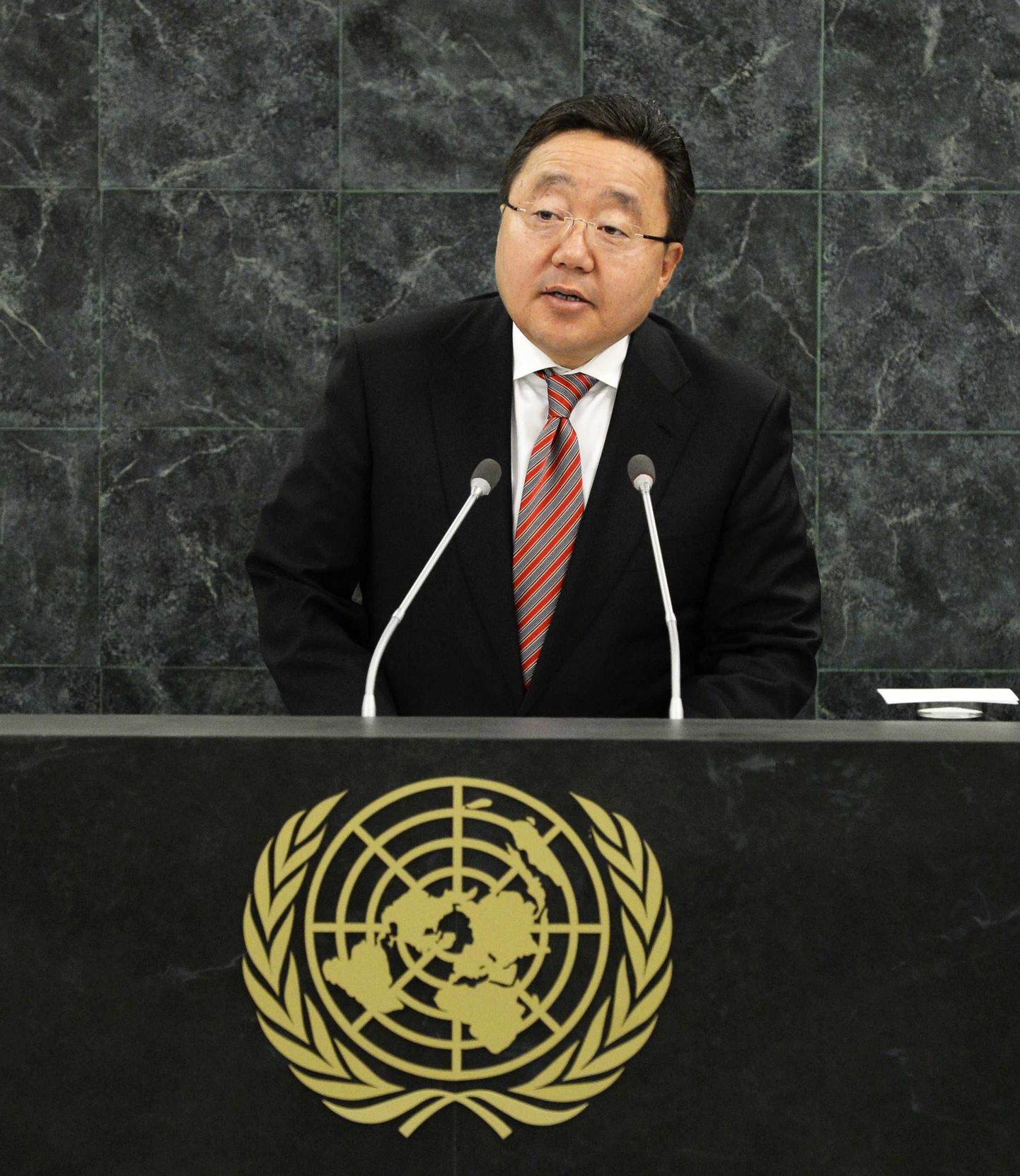 Mongoolia president Tsahhia Elbegdorj ÜROs.